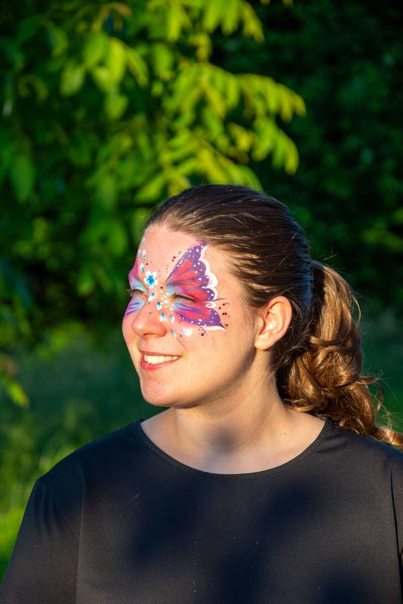 Portrét malířky na obličej